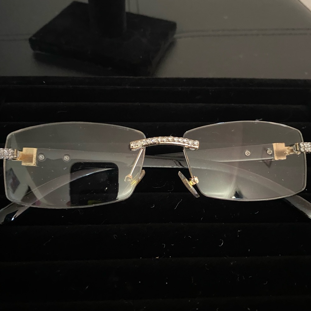 Elegant Gold and Silver Rimless Glasses - Picture 3 of 3
